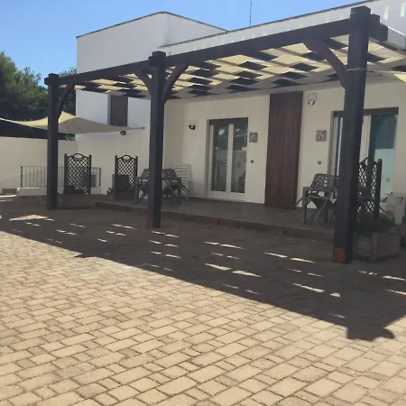 Casa vacanze A 50 Mt Dal Mare A Posto Rosso Alliste