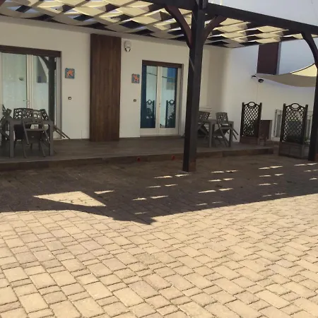 A 50 Mt Dal Mare Holiday home *