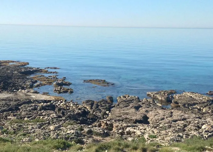 A 50 Mt Dal Mare A Posto Rosso