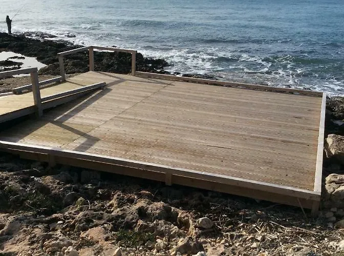 A 50 Mt Dal Mare A Posto Rosso אליסטה